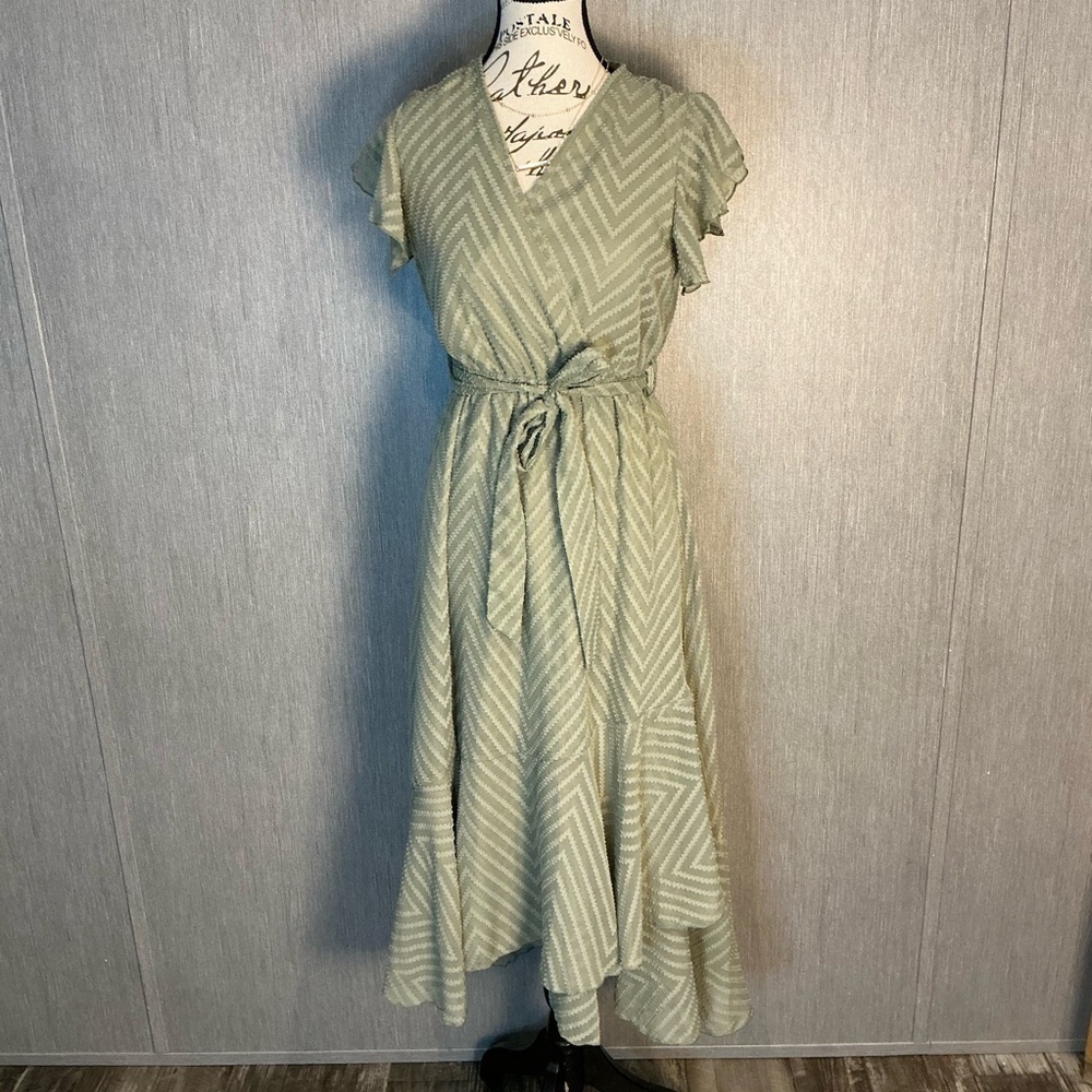 Chic Sage Striped High Low Dress Size XS - Picture 12 of 12